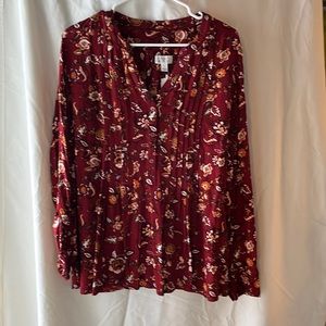 NWT roll up sleeve, flora print top